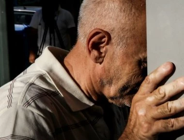 Έκαναν «φτερά» 650 ευρώ ηλικιωμένου - Έκανε ανάληψη, έβγαλε την κάρτα και ξέχασε τα χρήματα!